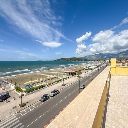 Il Mare In Giardino Apartment Scauri  Ngoại thất bức ảnh