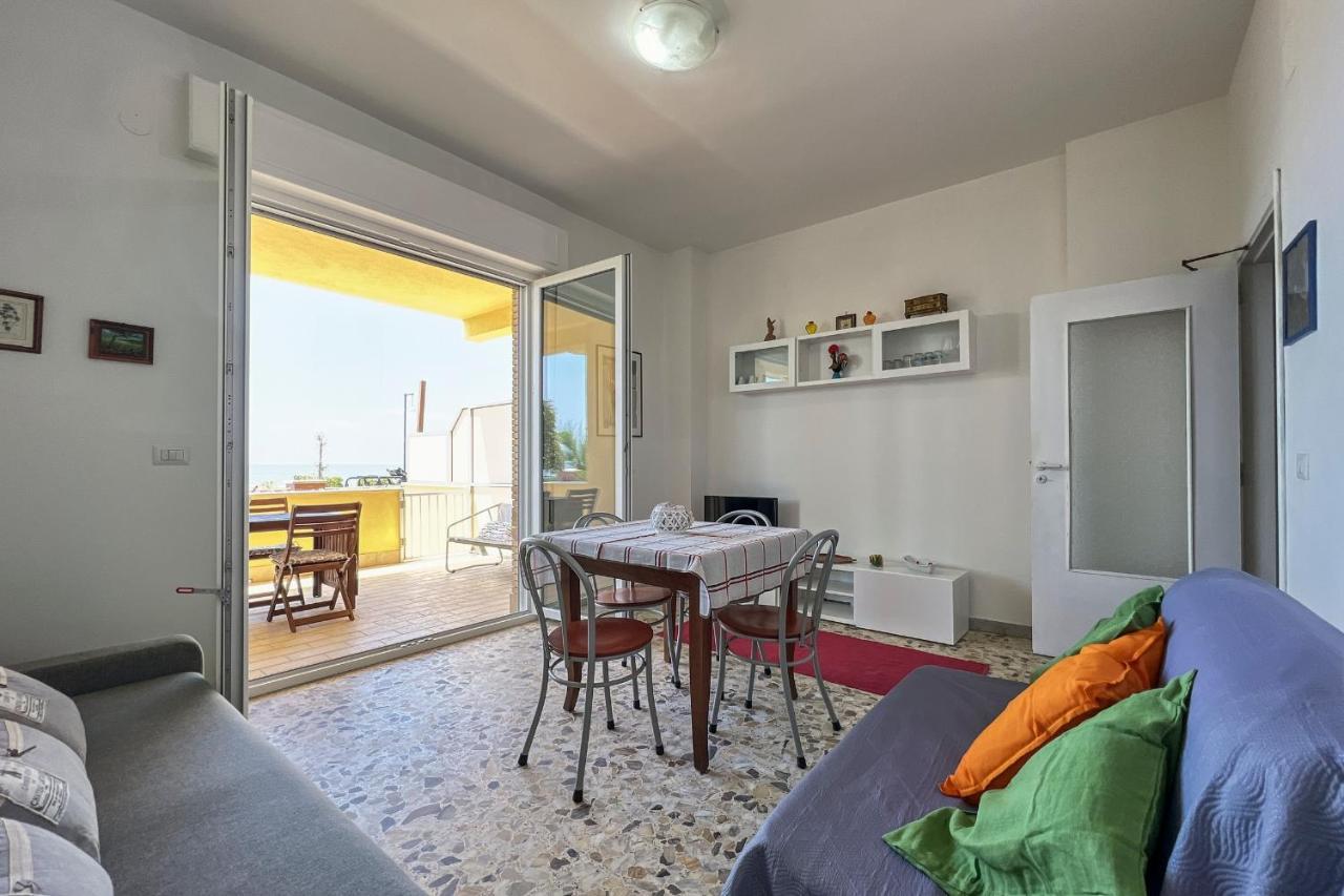 Il Mare In Giardino Apartment Scauri  Ngoại thất bức ảnh
