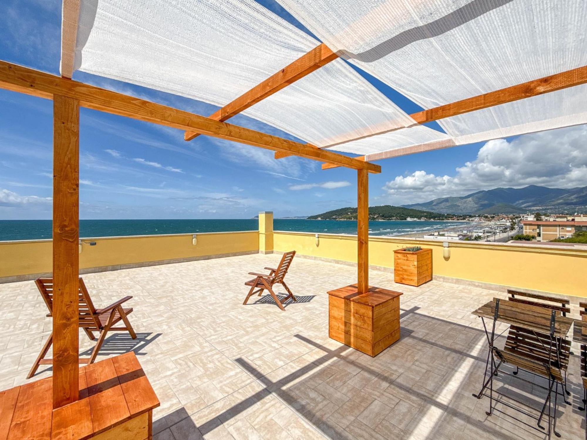 Il Mare In Giardino Apartment Scauri  Ngoại thất bức ảnh