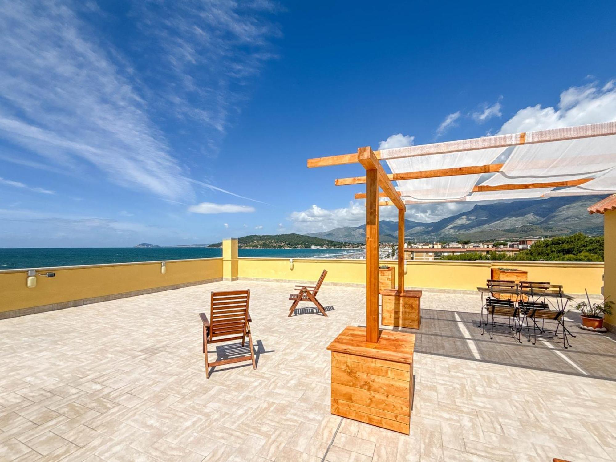 Il Mare In Giardino Apartment Scauri  Ngoại thất bức ảnh